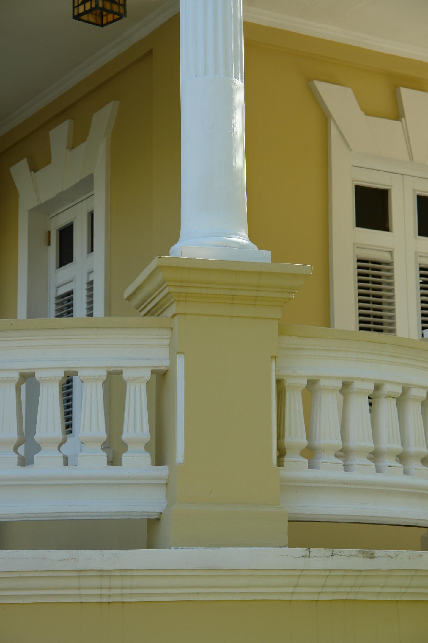 Casa La Giralda - Avenida Miramar, esquina calle Marti 651 - San Juan (Miramar) - 2011 00015